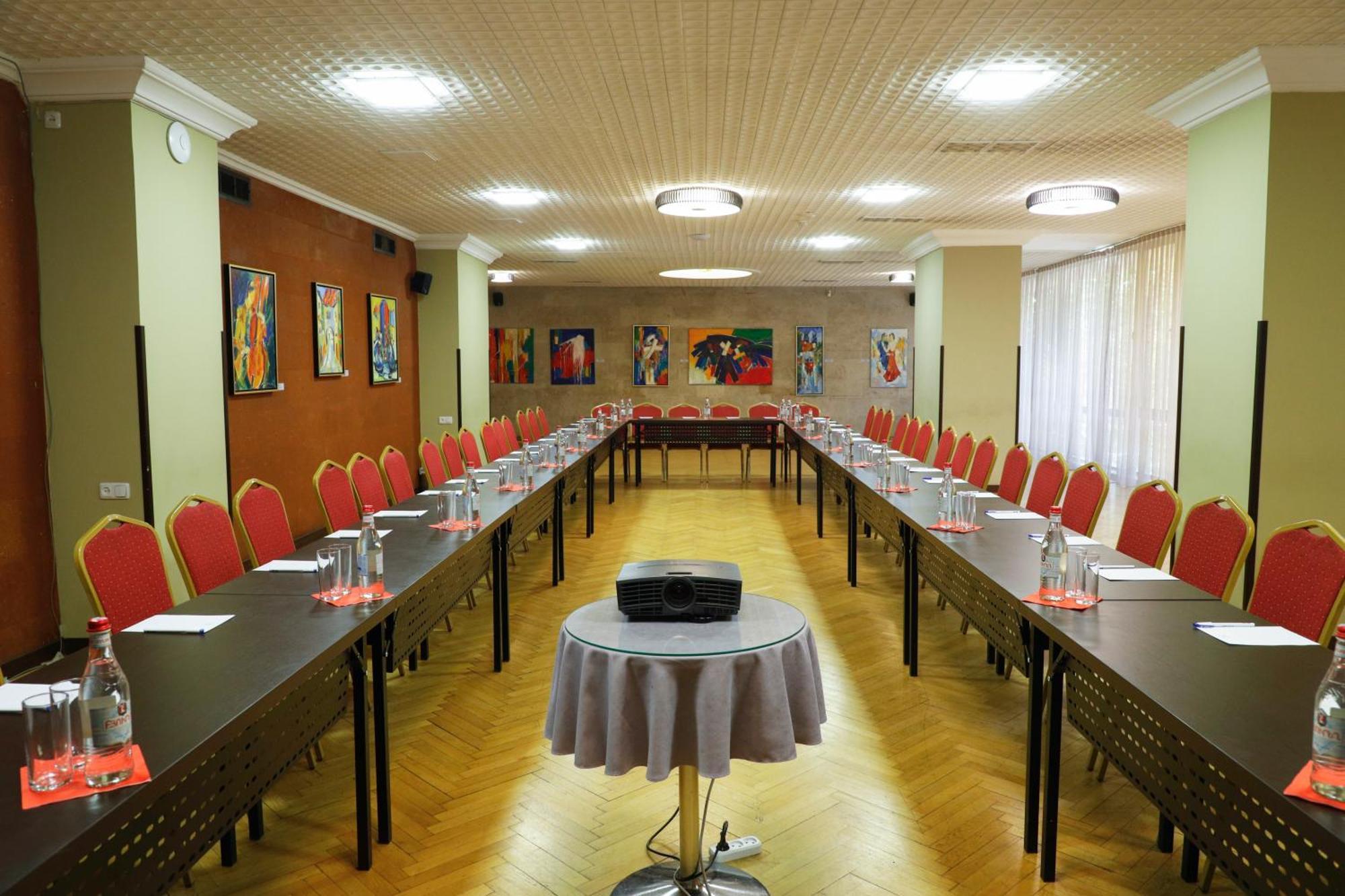 Ani Plaza Hotel Yerevan Ngoại thất bức ảnh