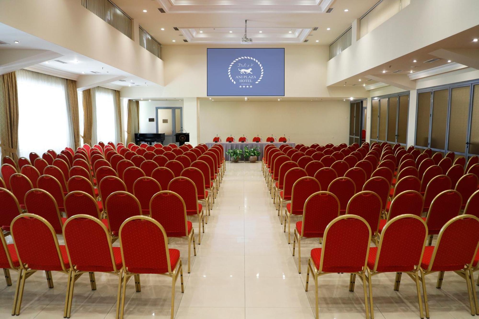 Ani Plaza Hotel Yerevan Ngoại thất bức ảnh