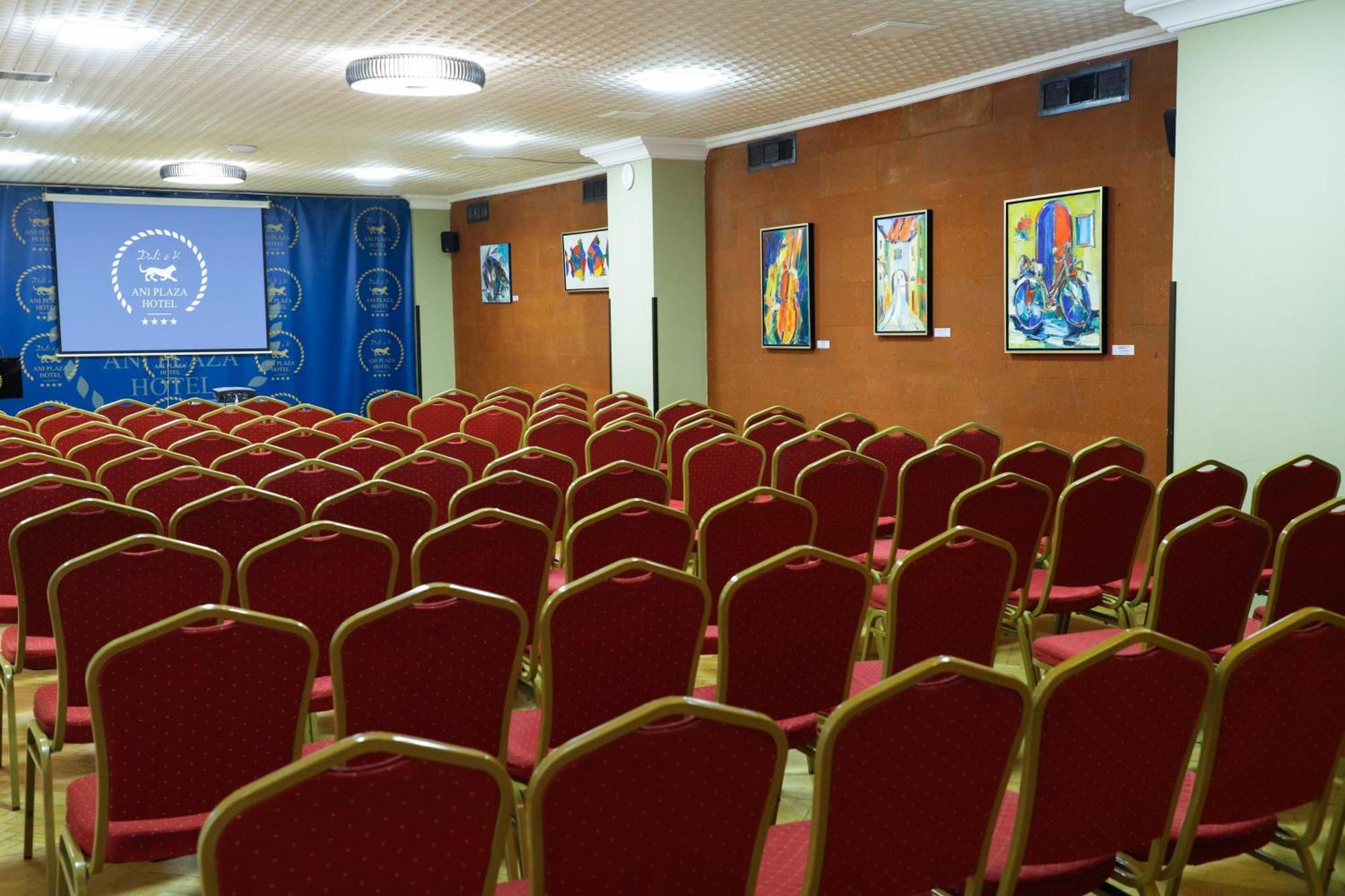 Ani Plaza Hotel Yerevan Ngoại thất bức ảnh