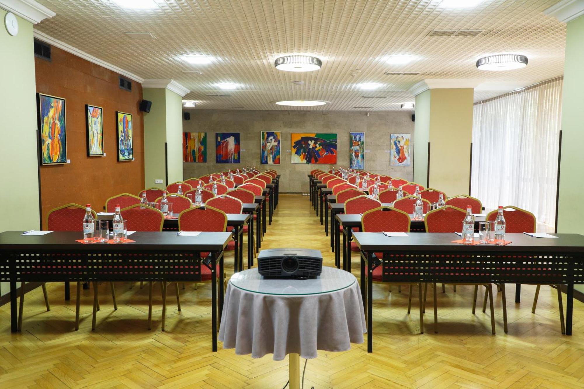 Ani Plaza Hotel Yerevan Ngoại thất bức ảnh