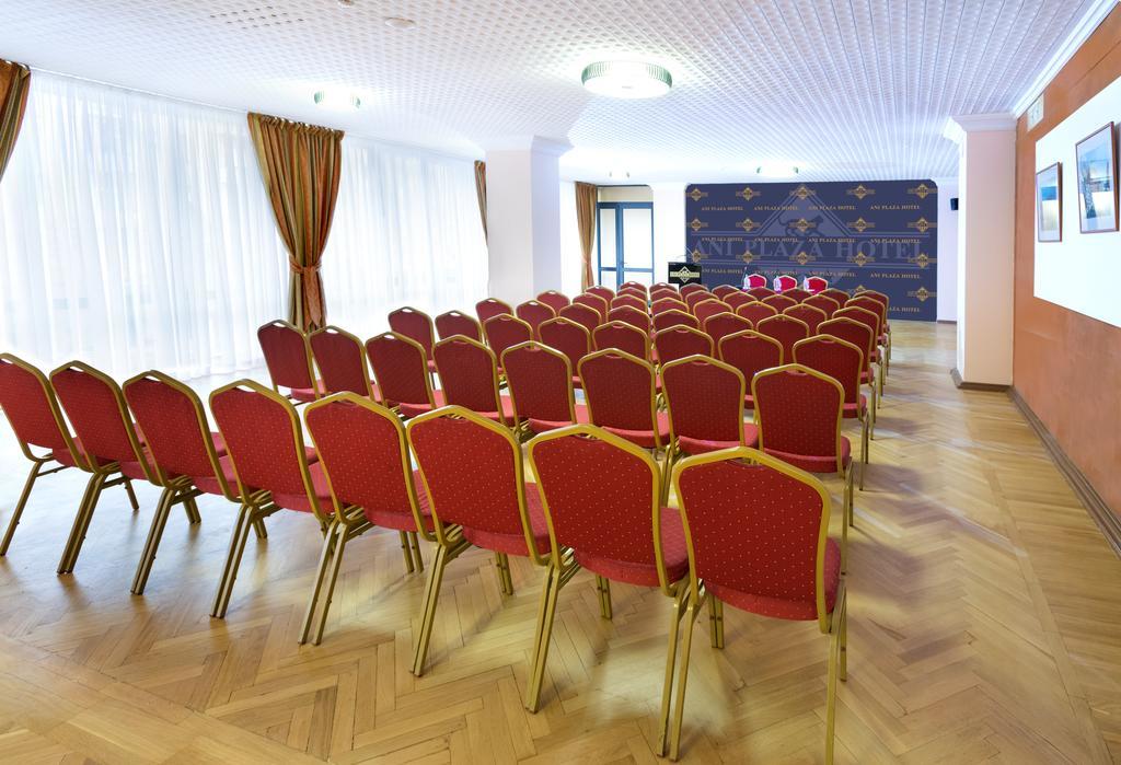 Ani Plaza Hotel Yerevan Ngoại thất bức ảnh