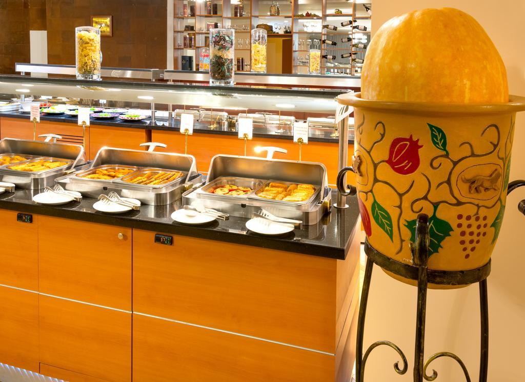 Ani Plaza Hotel Yerevan Ngoại thất bức ảnh