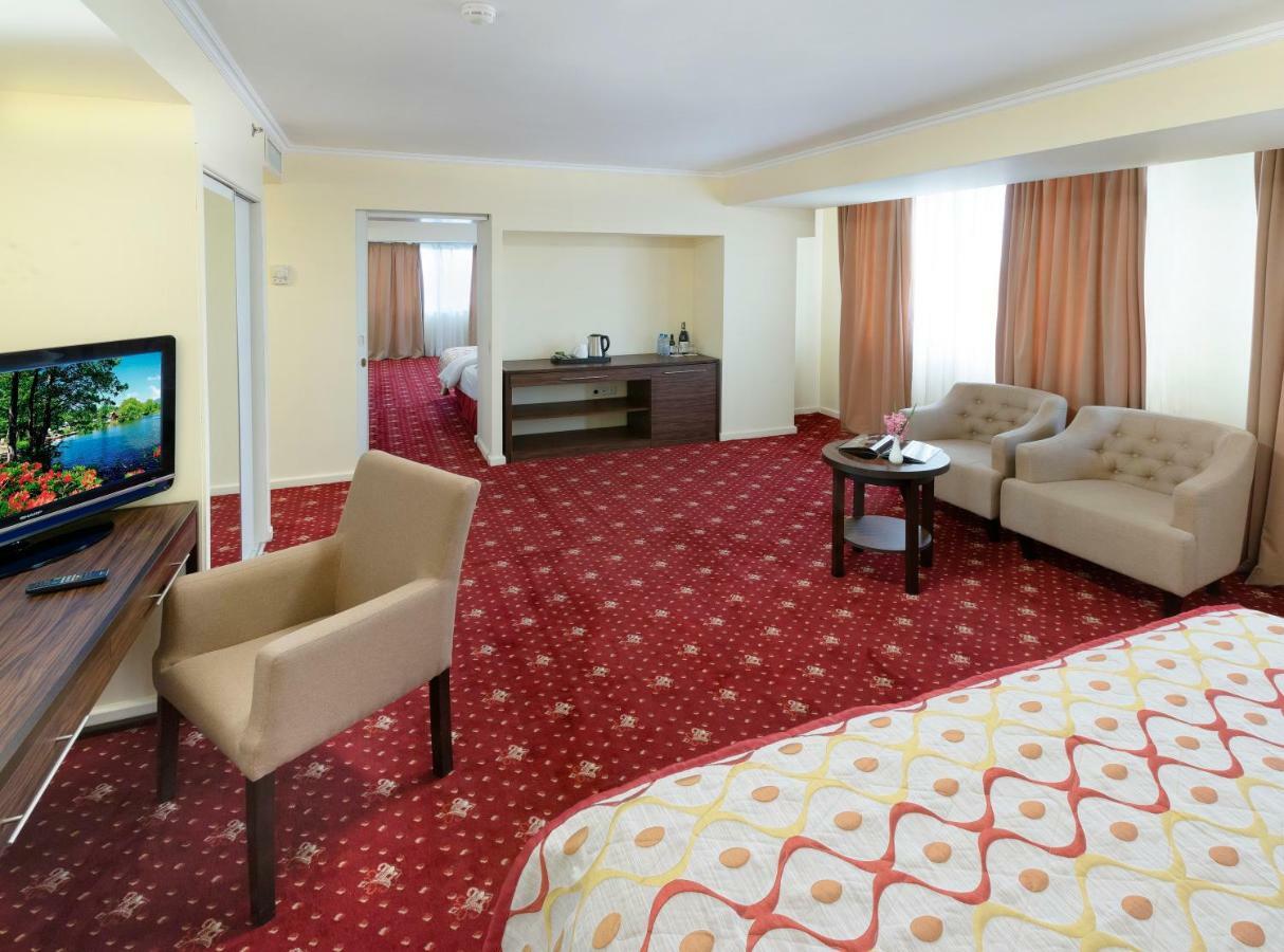 Ani Plaza Hotel Yerevan Ngoại thất bức ảnh