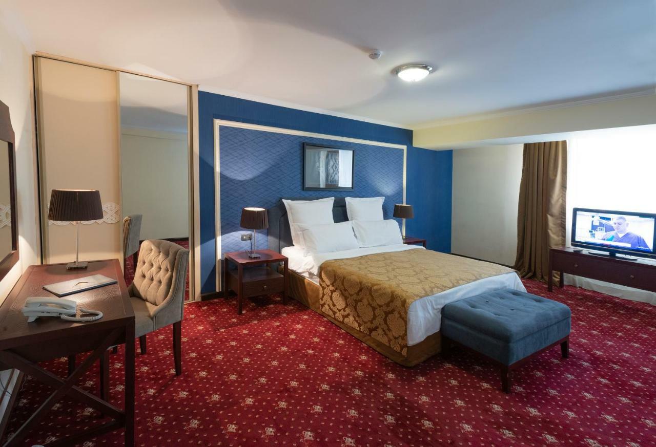 Ani Plaza Hotel Yerevan Ngoại thất bức ảnh