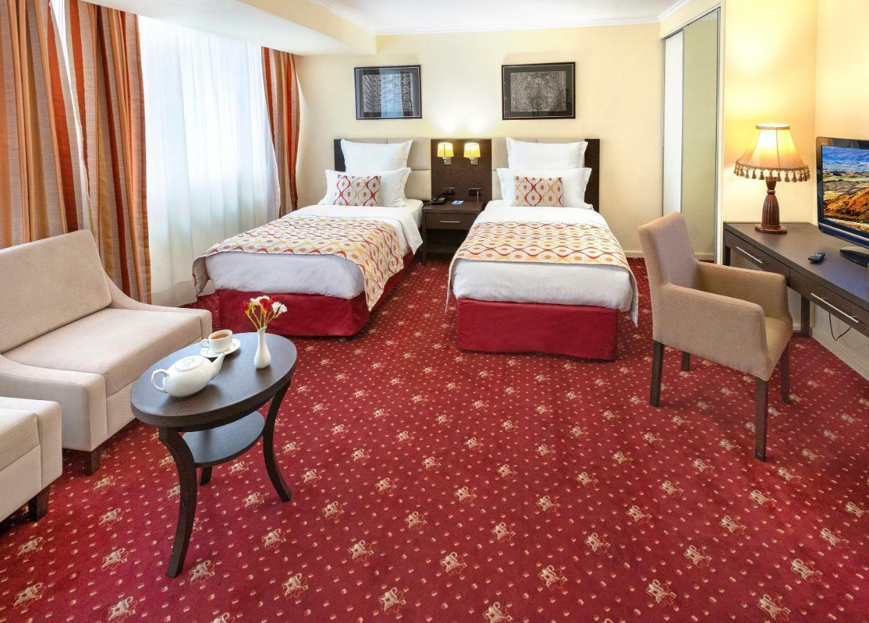 Ani Plaza Hotel Yerevan Ngoại thất bức ảnh