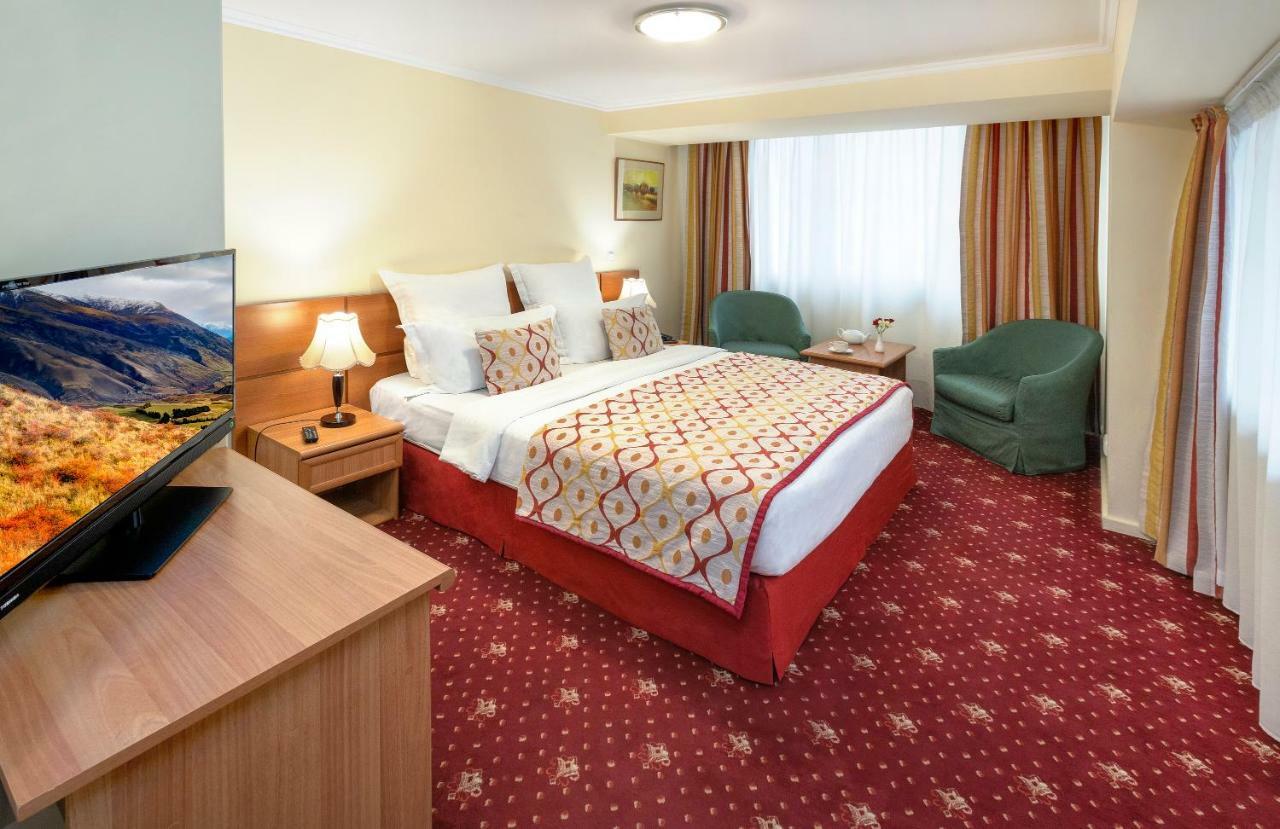 Ani Plaza Hotel Yerevan Ngoại thất bức ảnh