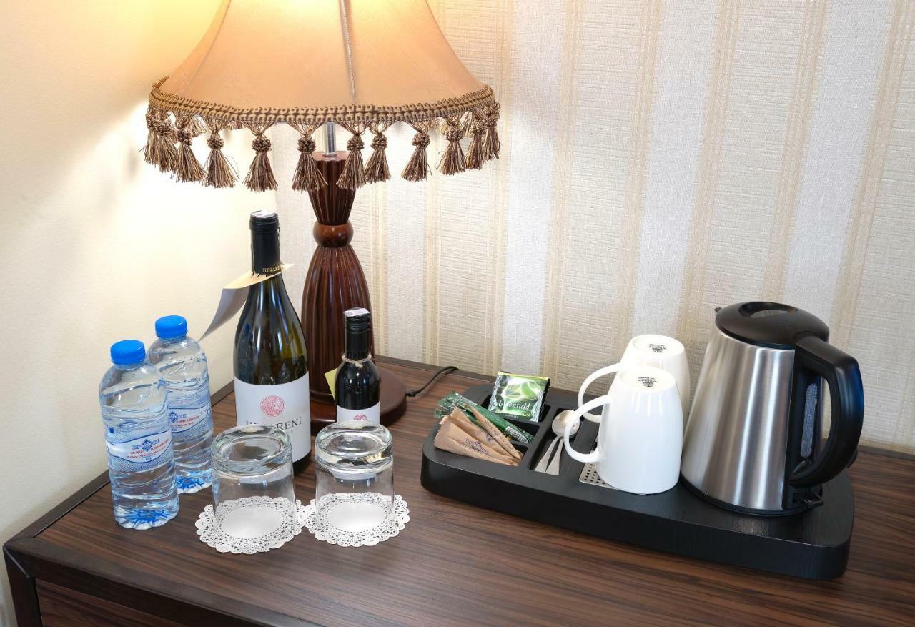 Ani Plaza Hotel Yerevan Ngoại thất bức ảnh